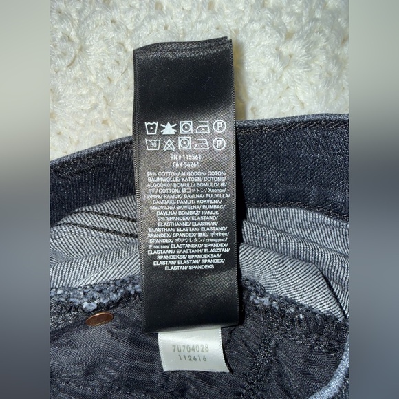 7 For All Mankind Women’s Black Demin Monroe High-Rise Cutoff Jean Shorts - Picture 8 of 12